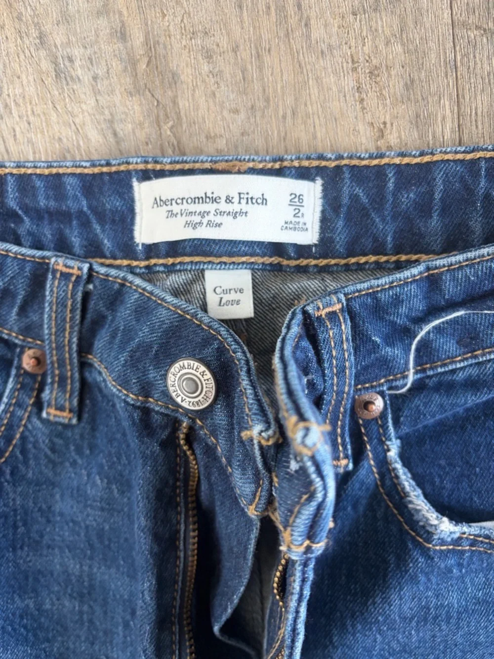 Abercrombie & Fitch Men's Deep Blue Straight Jeans - Picture 2 of 2